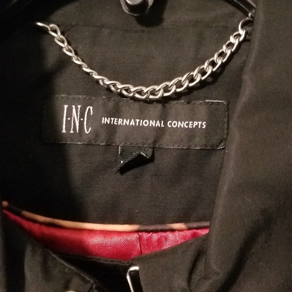 Never worn Raincoat - Picture 2 of 4